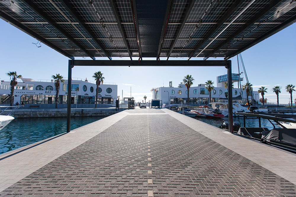 Marina deportiva - energía solar
